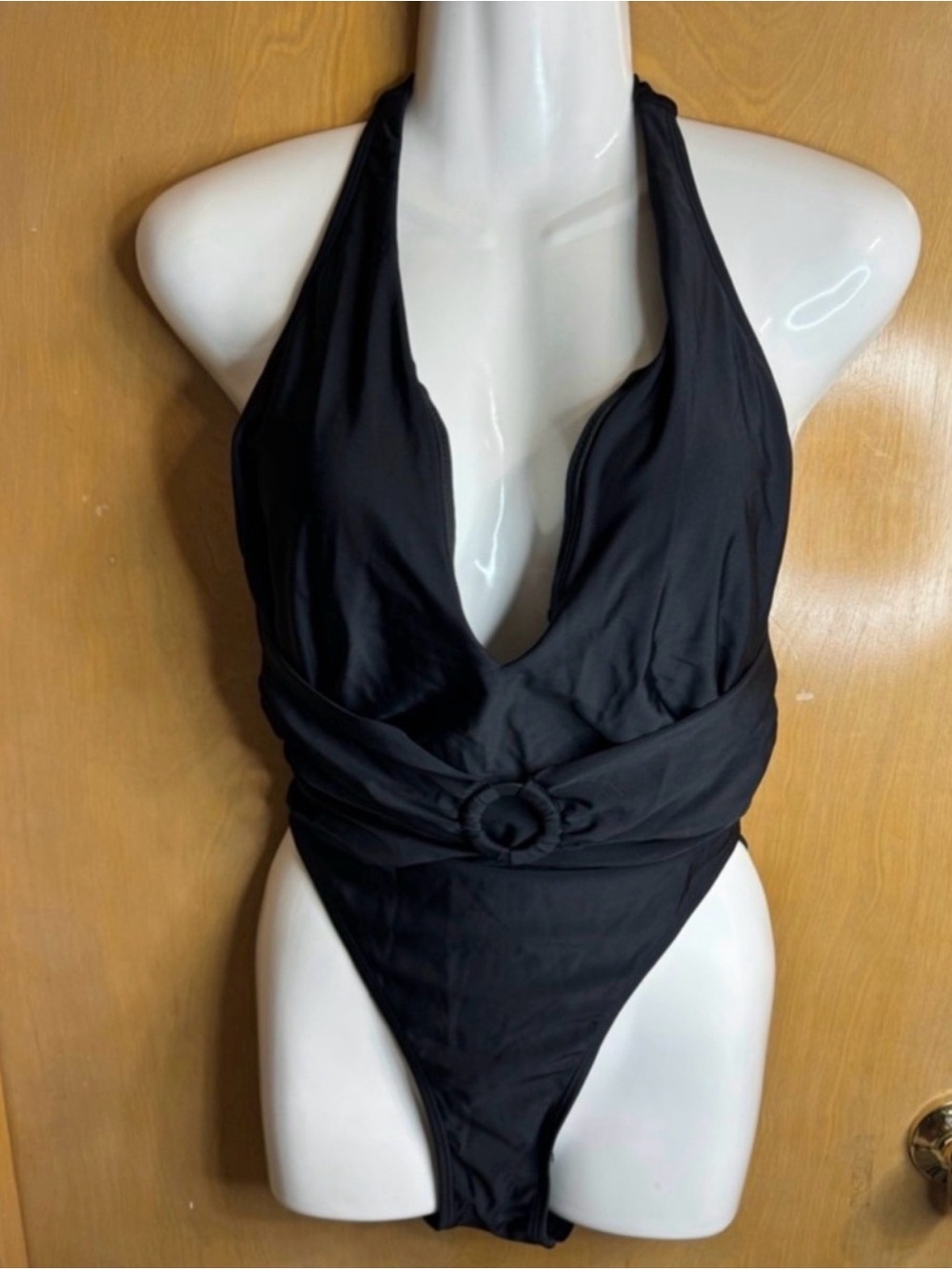 CUPSHE L Women's Black Halter One-Piece Swimsuit with Waist Ring